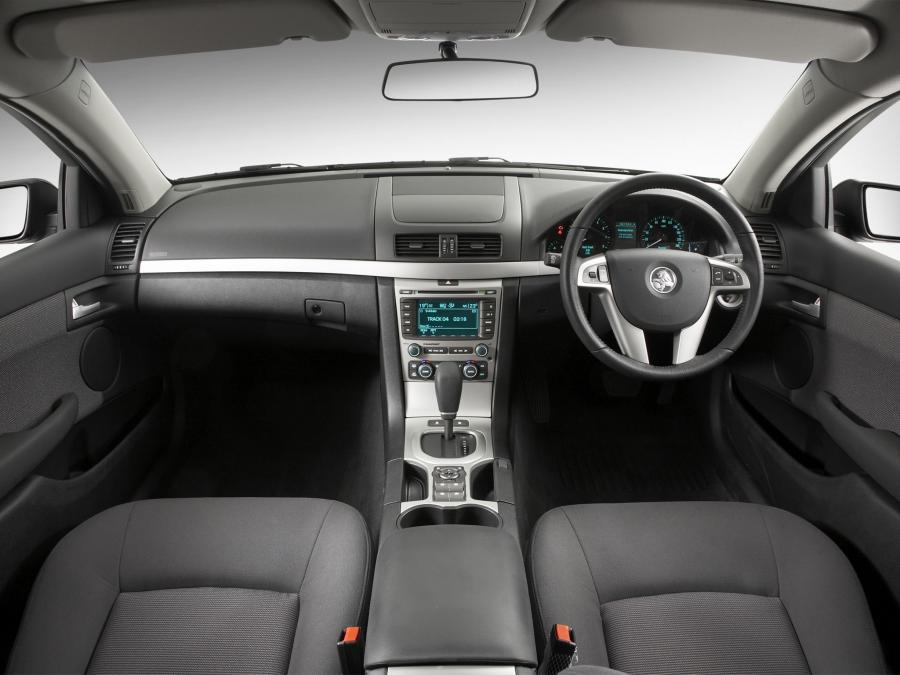  Holden Berlina Sportwagon 2008 года  (фото 2 из 13)